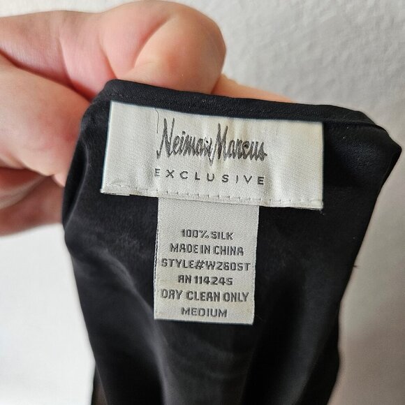 Neiman Marcus Black White Two Tone 100% Silk Asymmetrical Lagenlook Top Blouse M - Picture 6 of 6